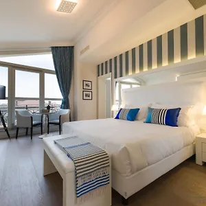4* מלון Palazzo Bezzi